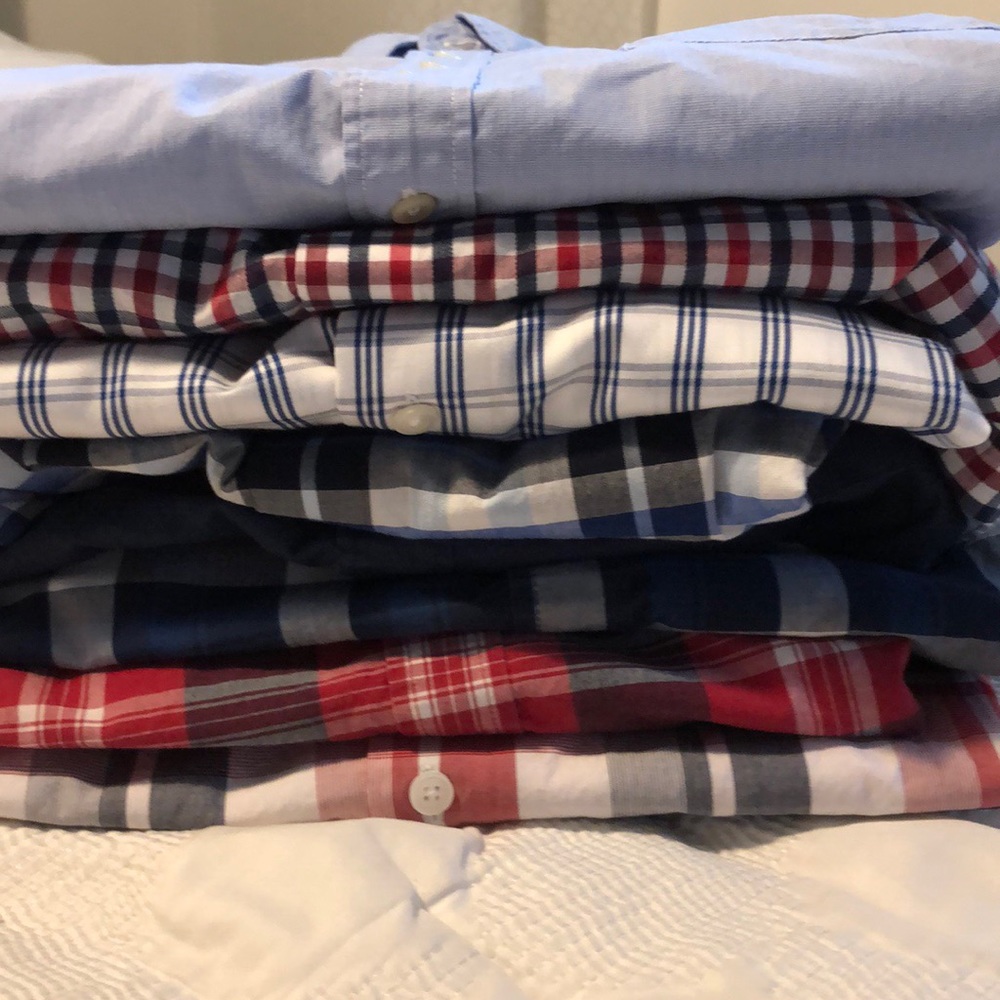 Express Fitted Button Down. - Picture 4 of 4